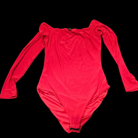 Windsor Red Off-Shoulder Long Sleeve Bodysuit Size Medium - Picture 1 of 5
